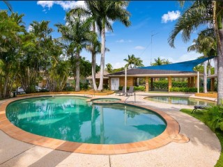 Low Multiplier For Netting Over $222K in Zillmere