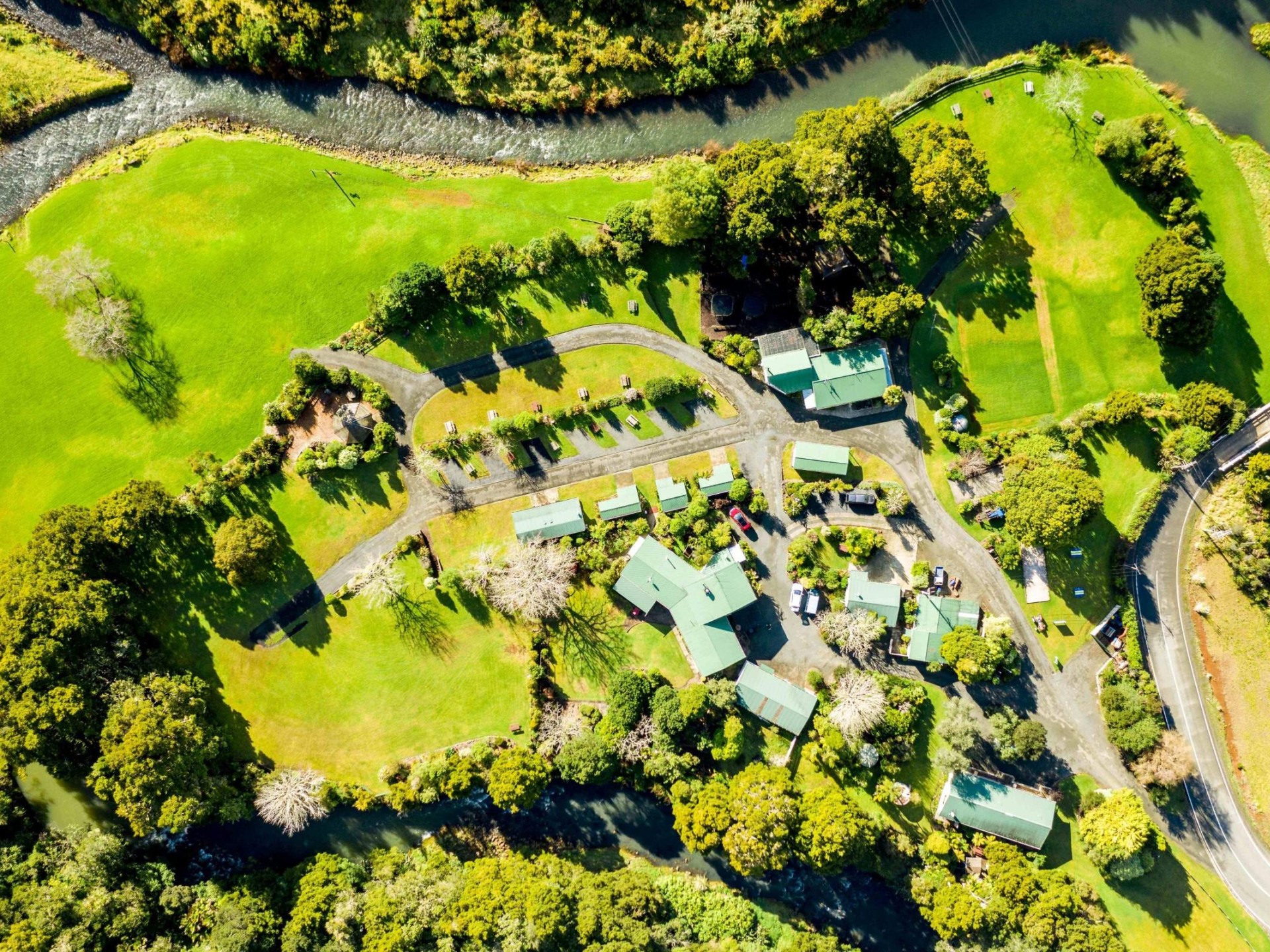 Kauri Coast TOP 10 Holiday Park, Profitable and Picturesque
