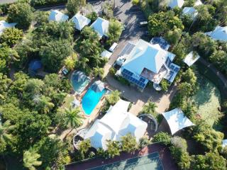 ICONIC RESORT ON QUEENSLAND’S CORAL COAST with a 25 year term remaining  | Resort Brokers ID : MRB007061