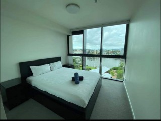 Main bedroom with river view