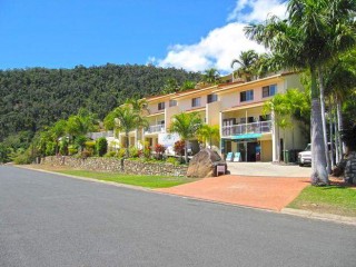 Business For Sale - Mixed Letting Management Rights in Airlie Beach - ID 8778 BL